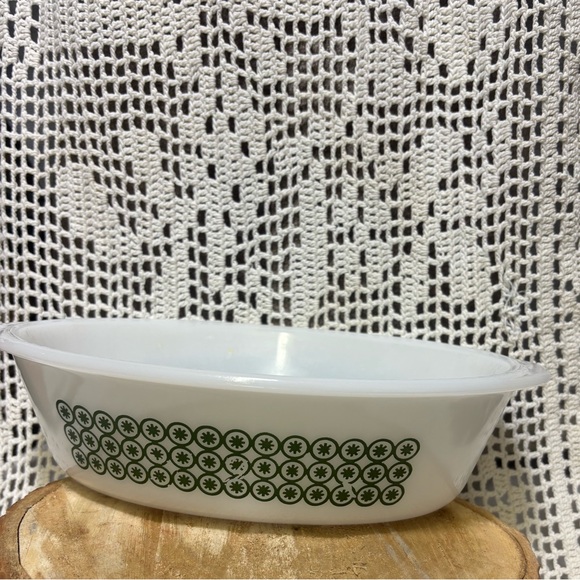 Vintage “Glassbake #235” 1 qt. Oval MCM Green Patterned Glass Dish/Bow/ - Picture 6 of 10